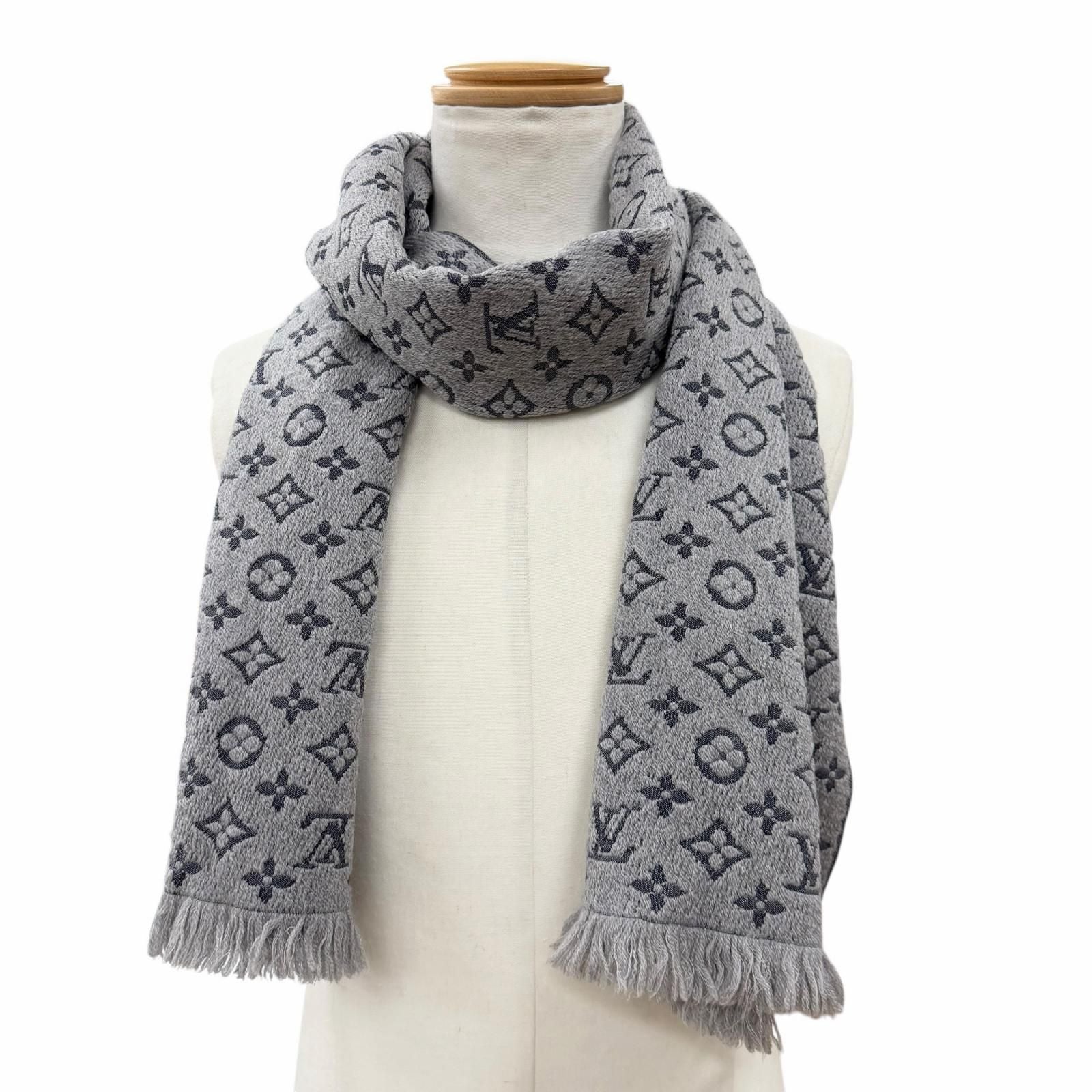 Louis Vuitton Echarpe Monogram Classic Wool Scarf Gray — view 2