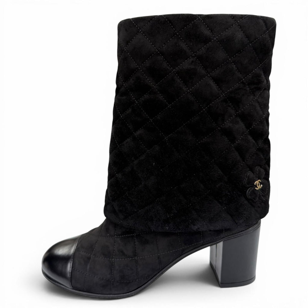 Chanel CC Logo Heart Clover Suede Leather Short Boots Black — view 5