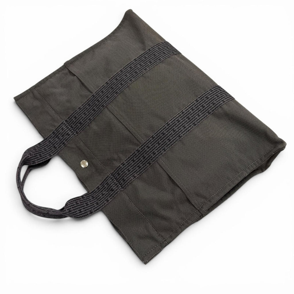 Hermes Her Line MM Series Button Tote Gray — view 7