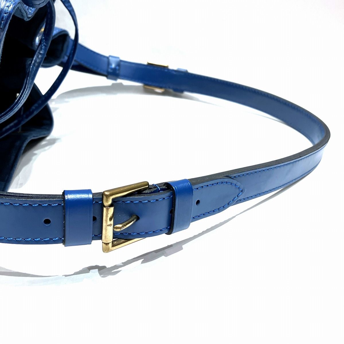 Louis Vuitton Epi Shoulder Bag Leather — view 9