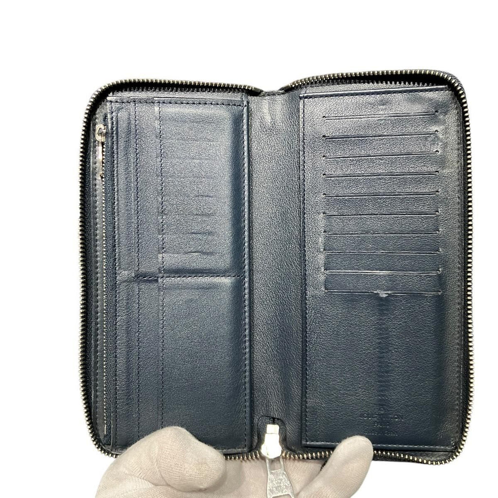 Louis Vuitton Zippy Wallet Vertical Taiga Leather — view 3