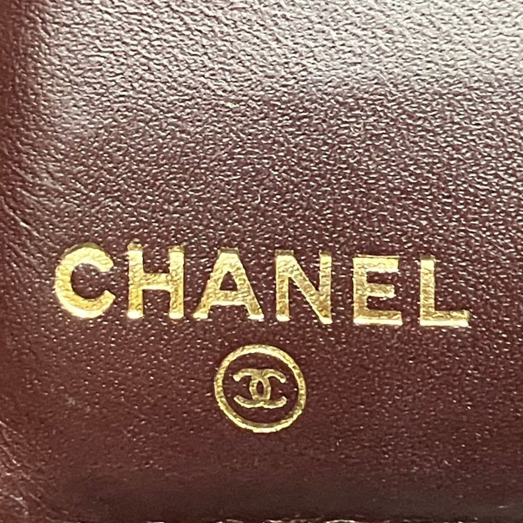 Chanel Quilted Wallet Caviar Leather — view 4