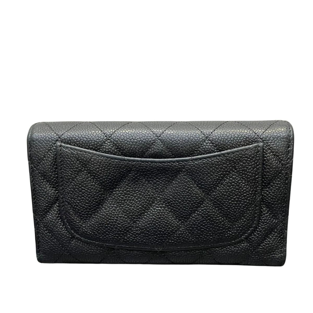 Chanel Quilted Wallet Caviar Leather — view 2