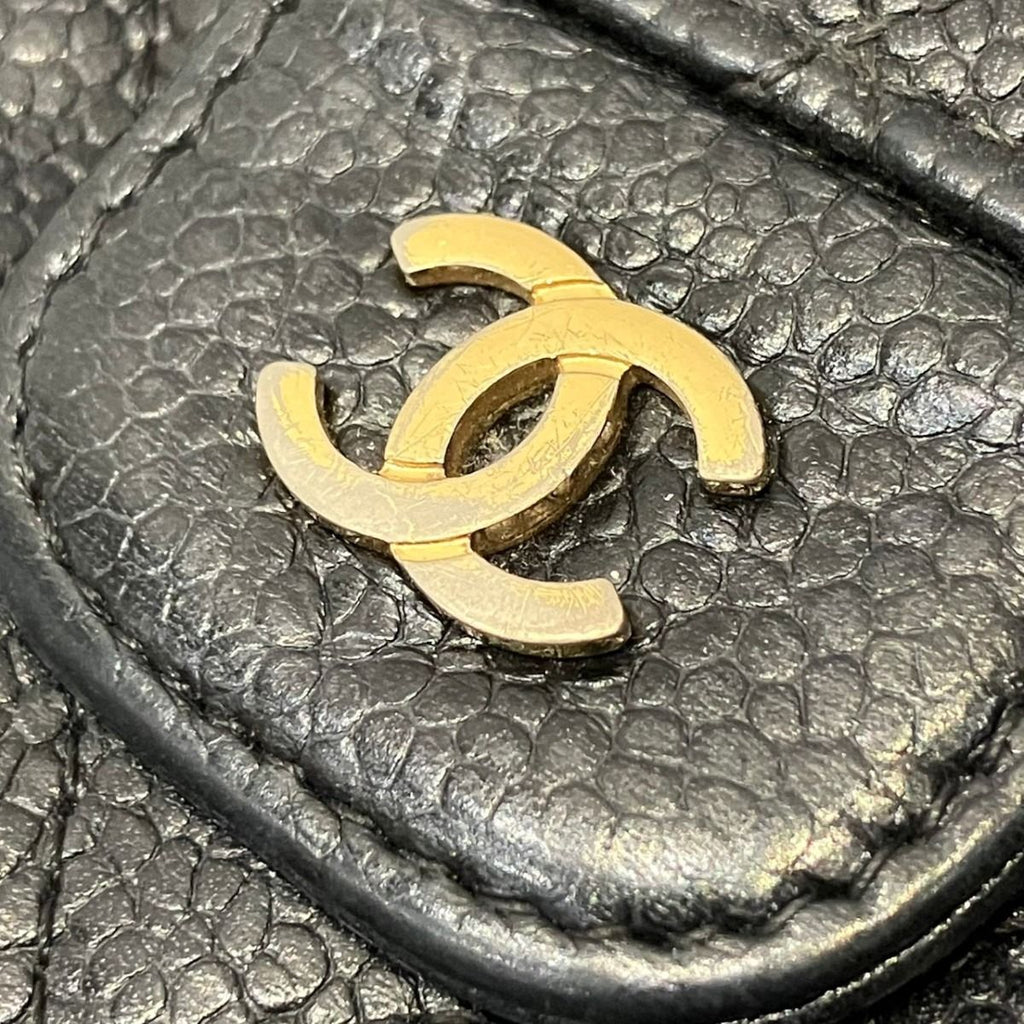 Chanel Quilted Wallet Caviar Leather — view 7