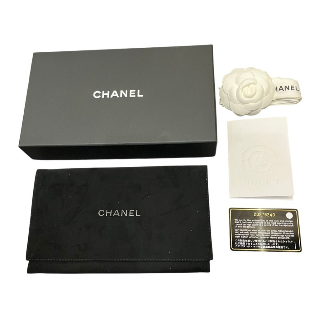 Chanel Quilted Wallet Caviar Leather — view 5