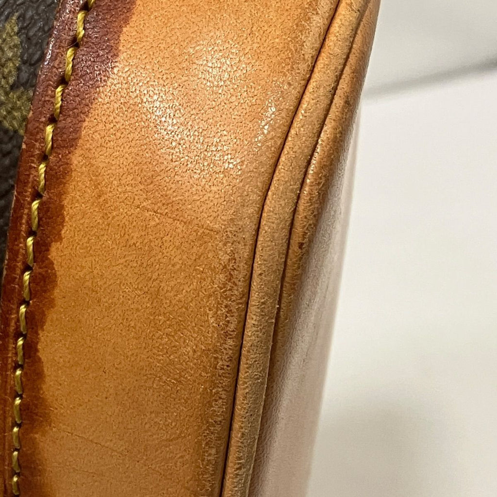 Louis Vuitton Alma PM Monogram Handbag Canvas — view 6