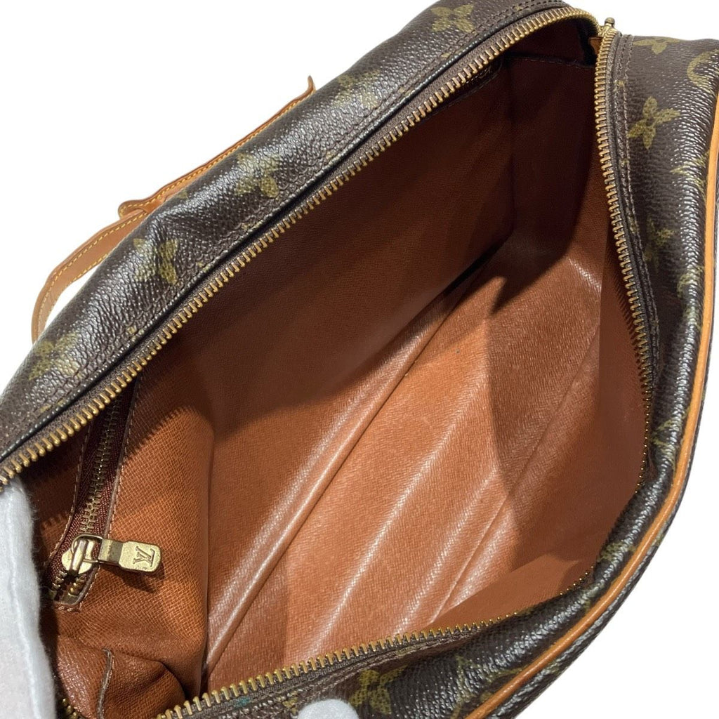 Louis Vuitton Trocadero 30 Monogram Shoulder Bag Canvas — view 5