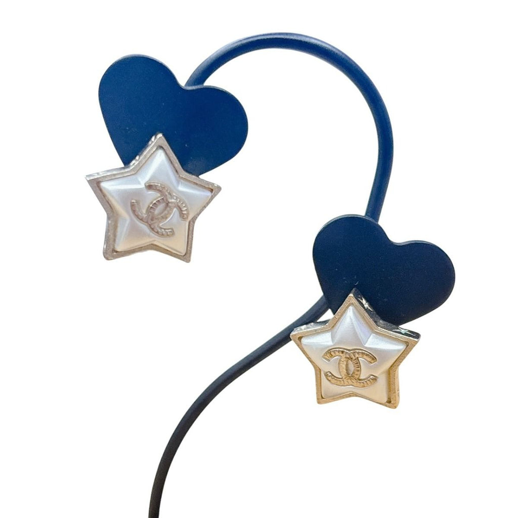 Chanel CC Logo Star Earrings Collection Silver — view 4