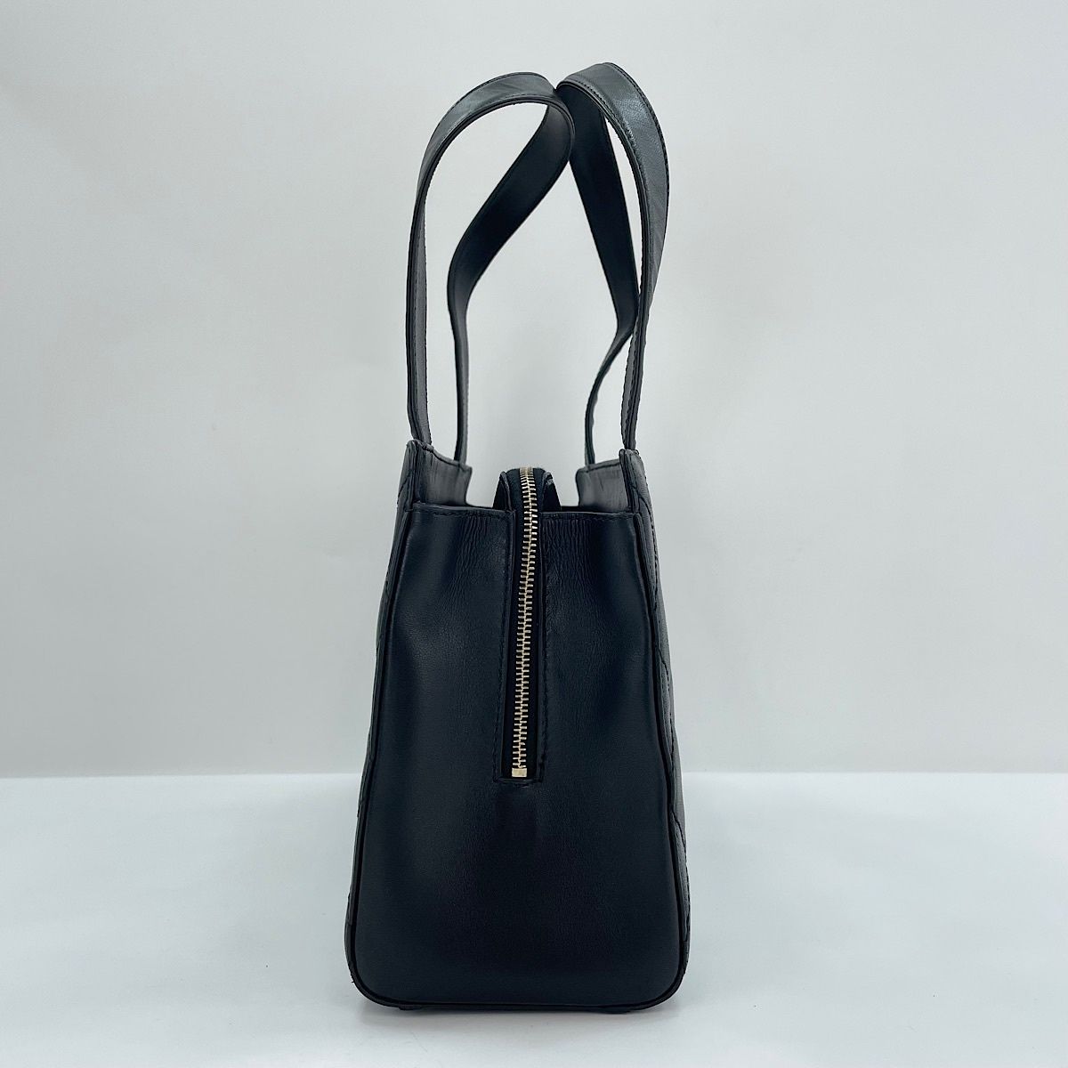 Chanel Handbag Quilted Black — view 5