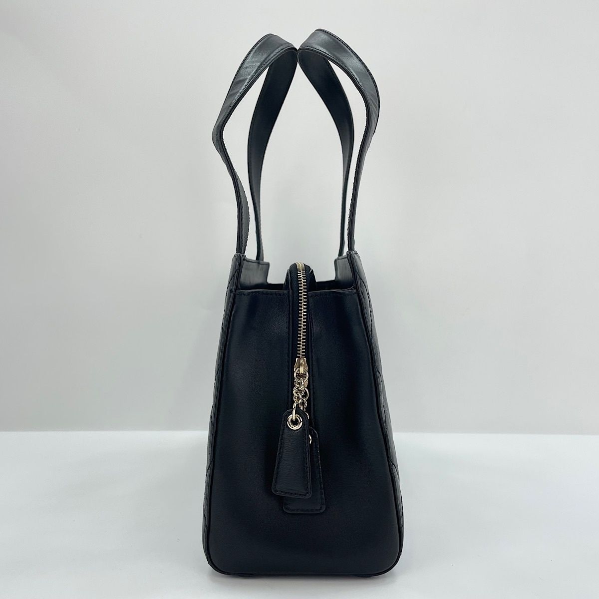 Chanel Handbag Quilted Black — view 6