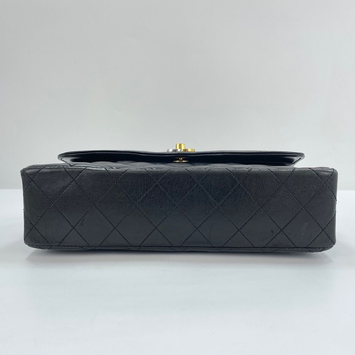 Chanel Shoulder Bag Quilted — view 7