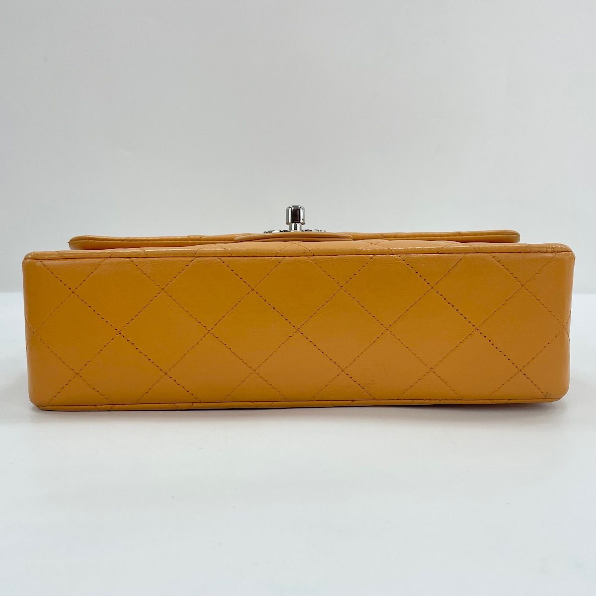 Chanel Shoulder Bag Quilted 23 — view 7
