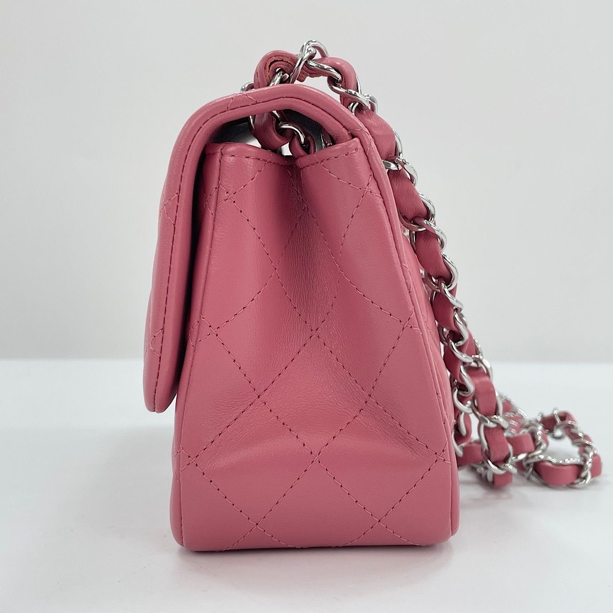 Chanel Shoulder Bag Mini Quilted — view 5