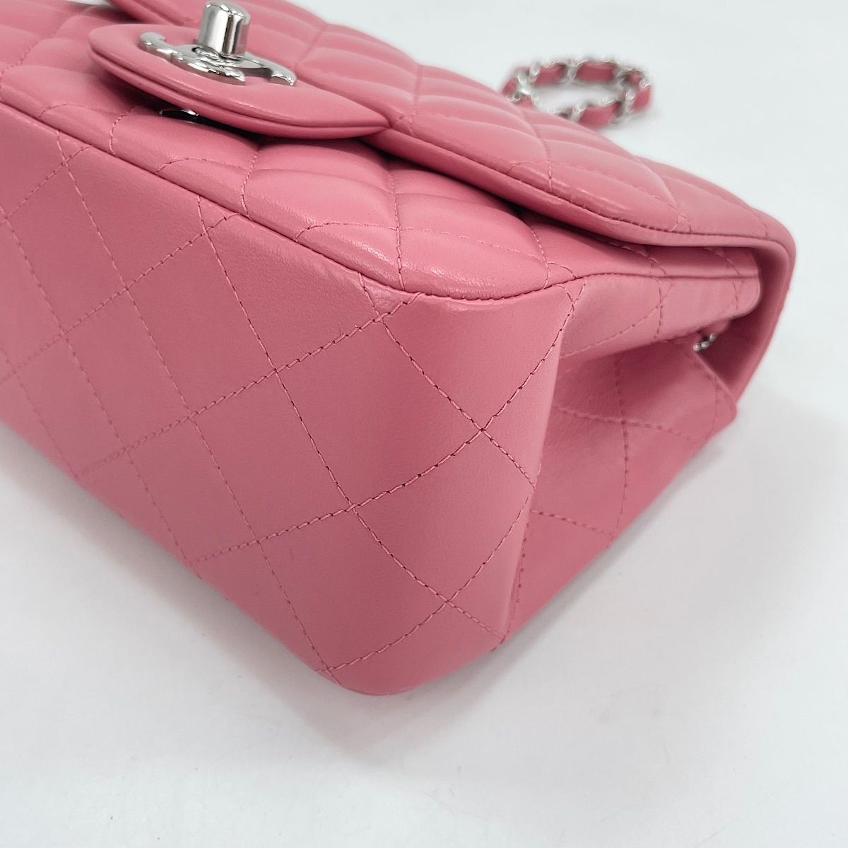Chanel Shoulder Bag Mini Quilted — view 8