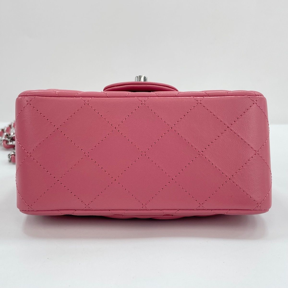 Chanel Shoulder Bag Mini Quilted — view 7
