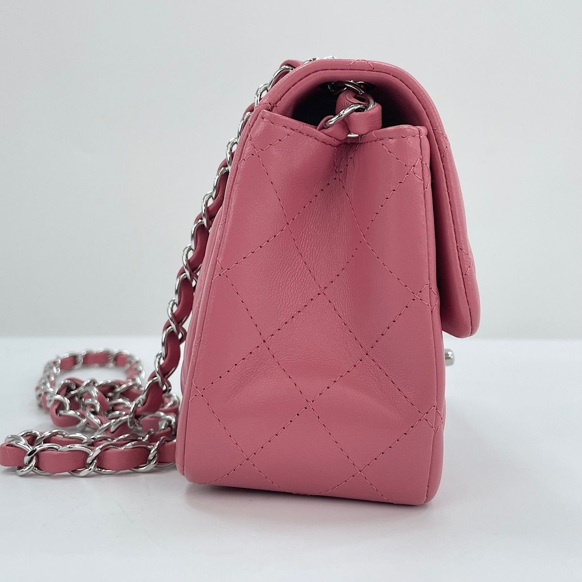 Chanel Shoulder Bag Mini Quilted — view 6