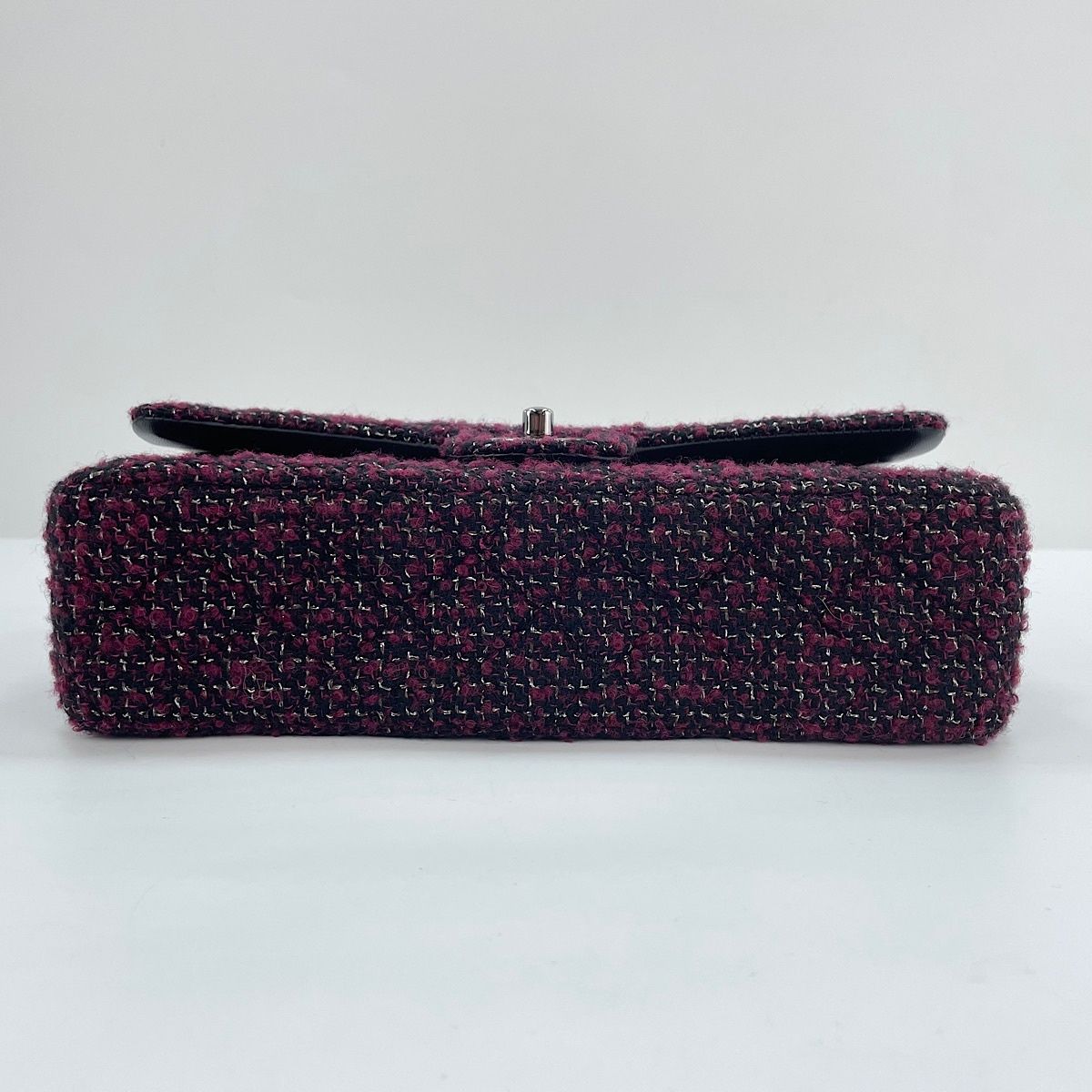 Chanel Shoulder Bag Quilted 25 — view 7