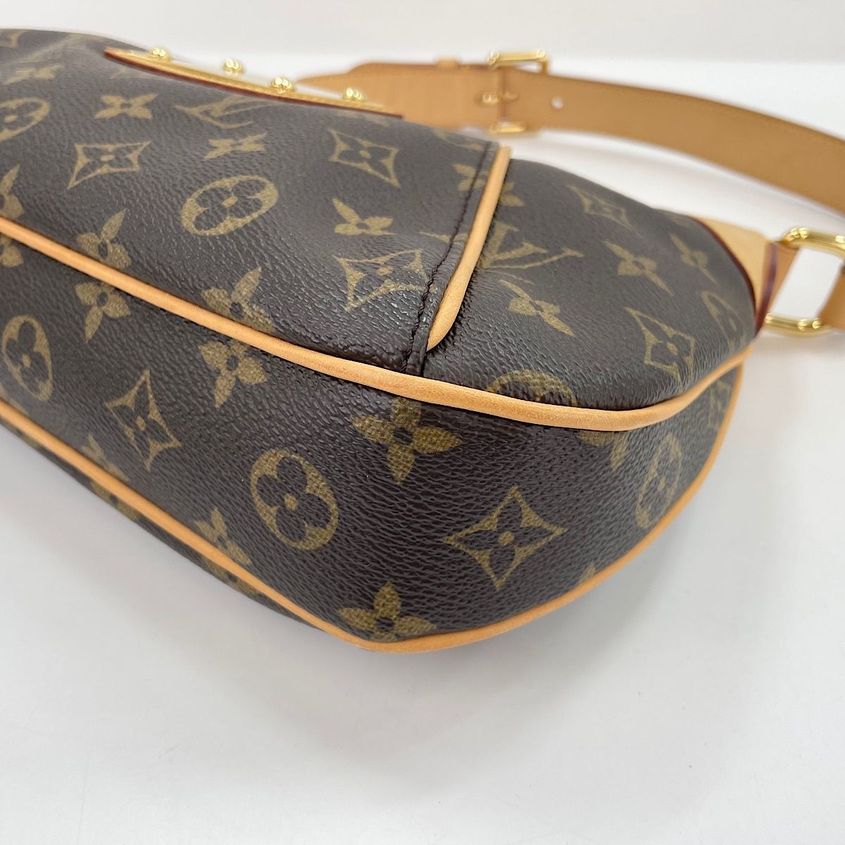 Louis Vuitton Shoulder Bag Thames PM — view 8