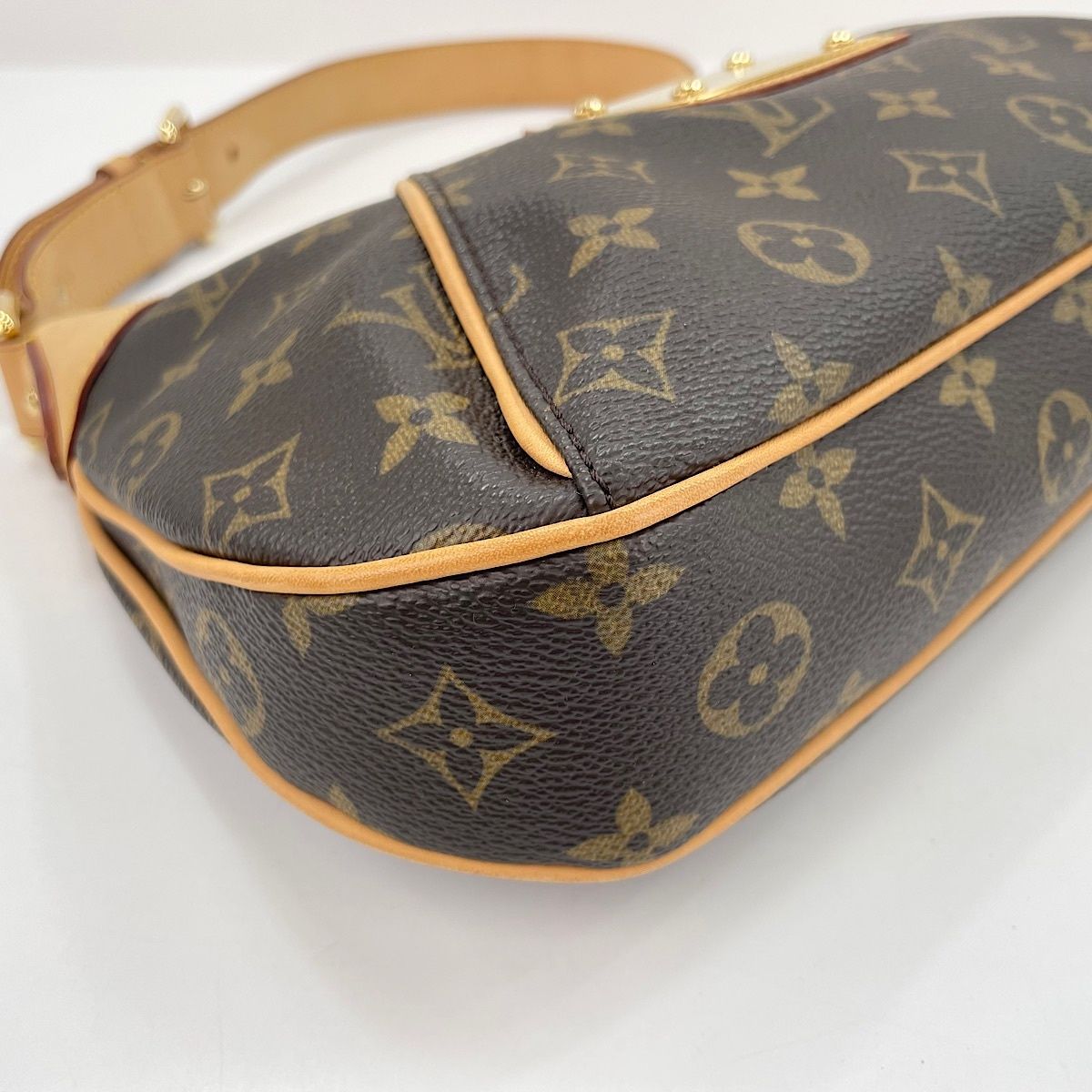 Louis Vuitton Shoulder Bag Thames PM — view 9