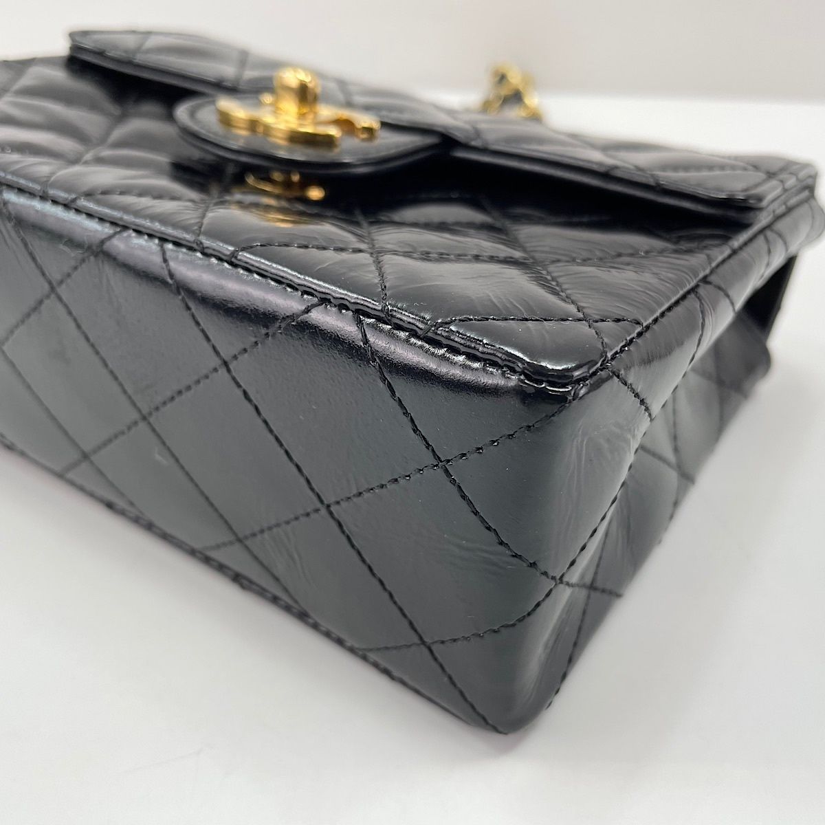Chanel Shoulder Bag Quilted Mini — view 9