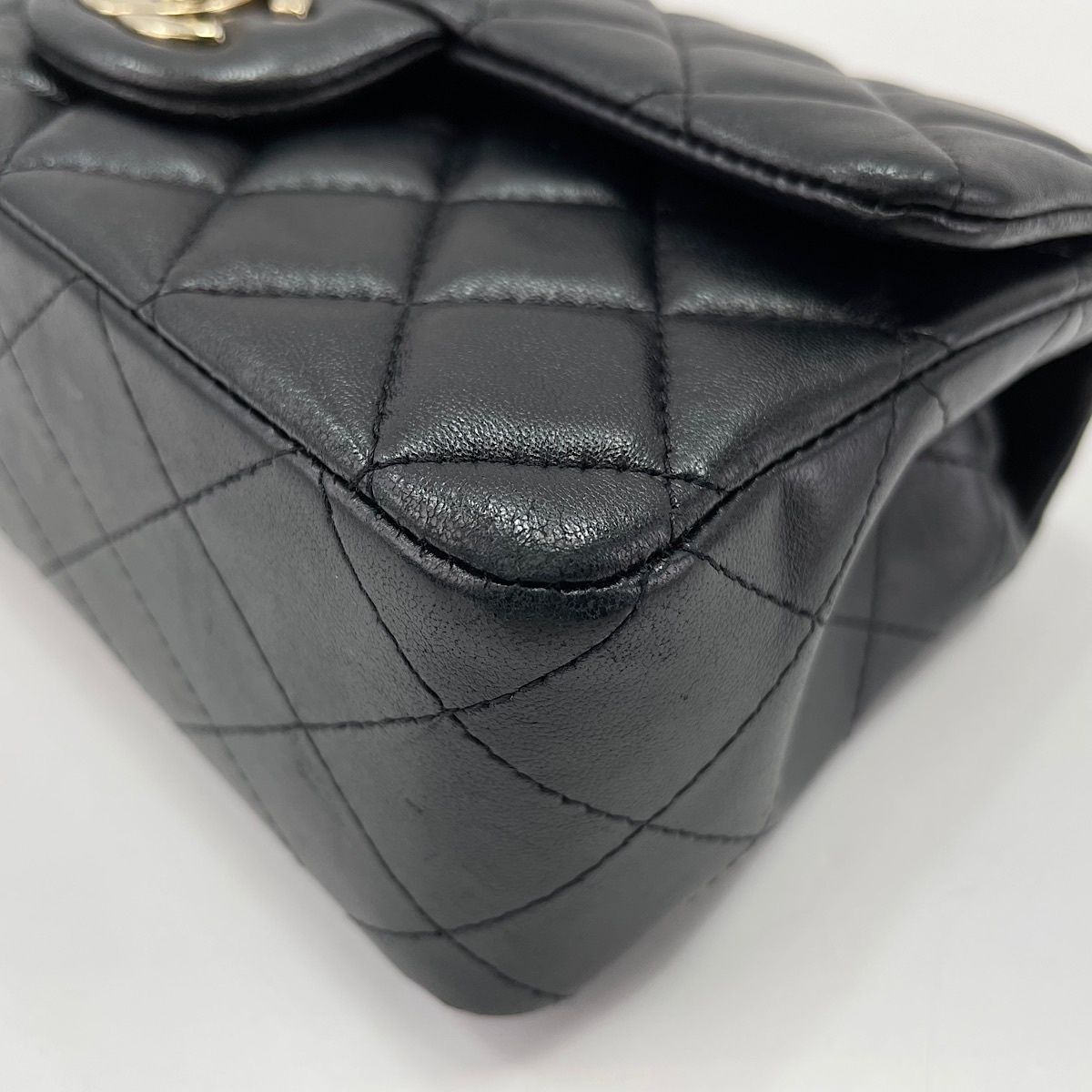 Chanel Shoulder Bag Mini Quilted 20 — view 9