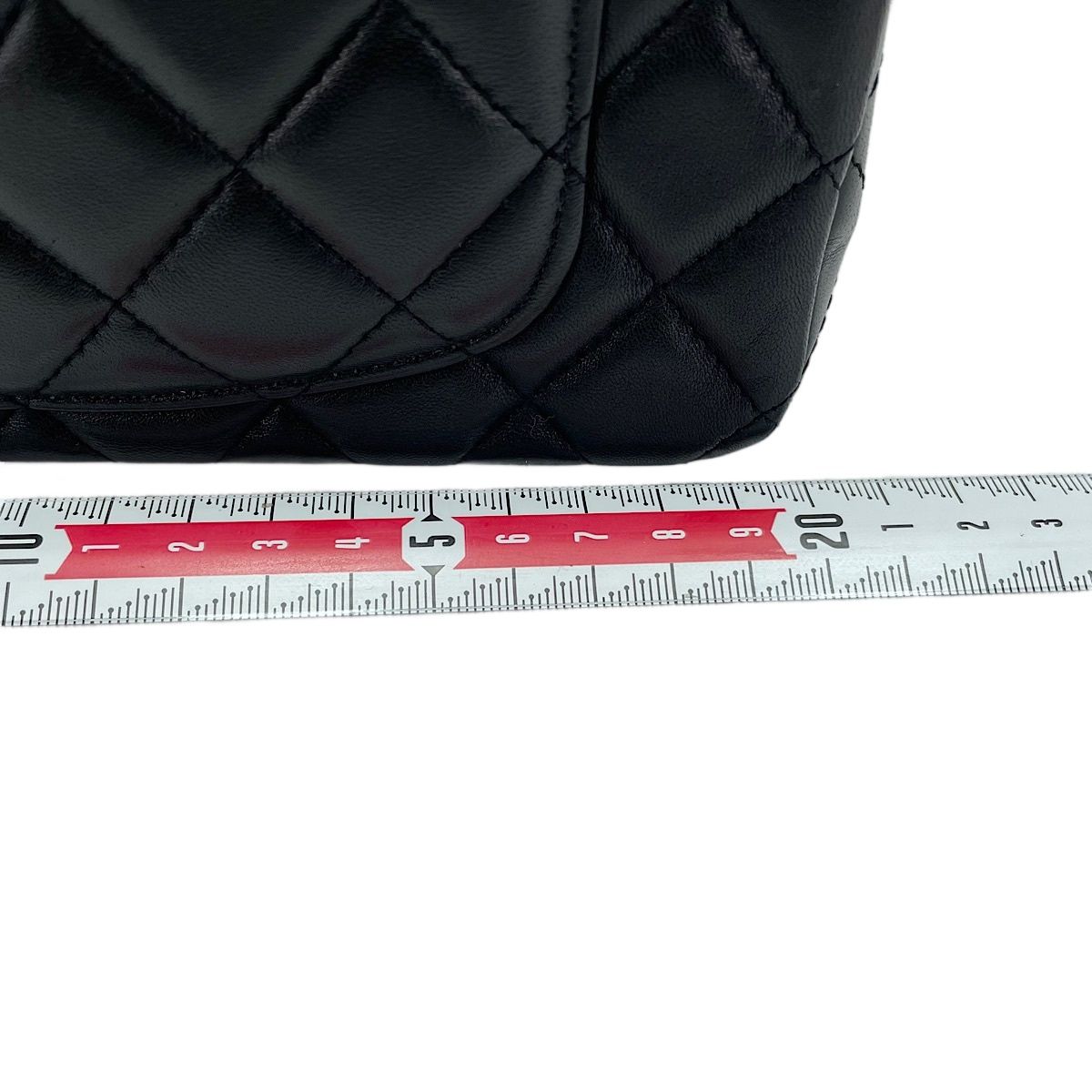 Chanel Shoulder Bag Mini Quilted 20 — view 4