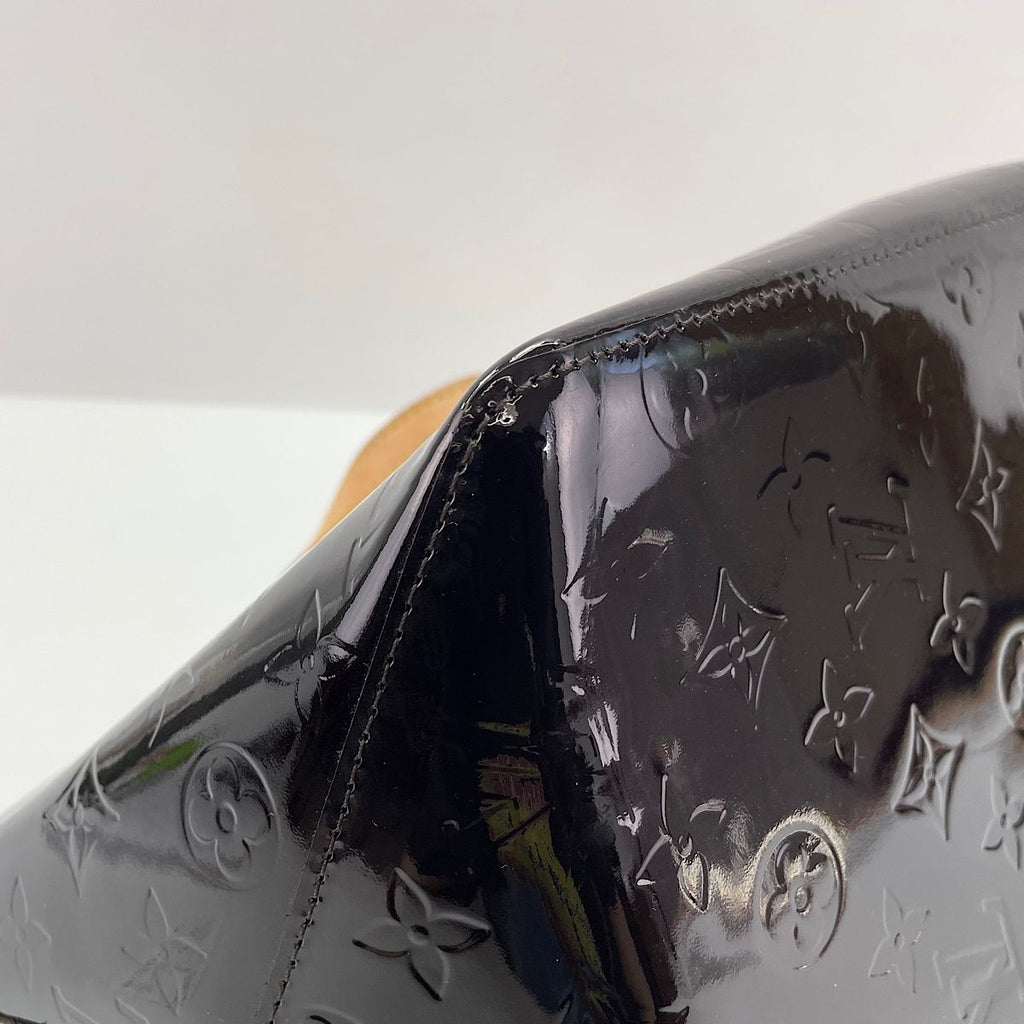 Louis Vuitton Handbag Bellevue PM — view 8