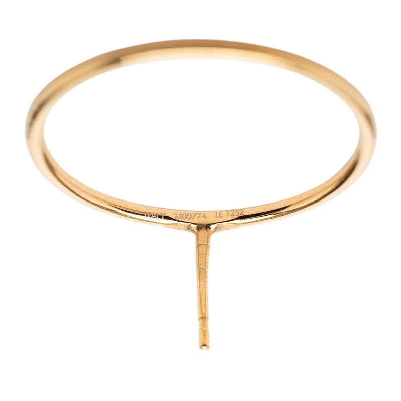 Louis Vuitton Book le Doreille LV Eclipse Hoop Earrings Gold Plated — view 3