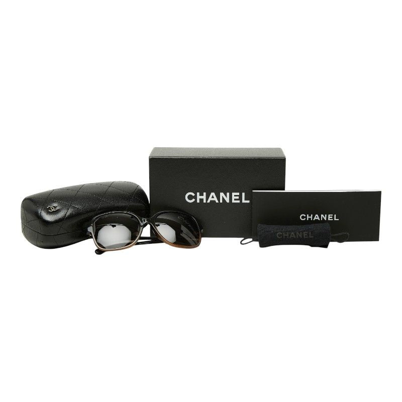 Chanel CC Logo Polarized Square Eyewear — view 9