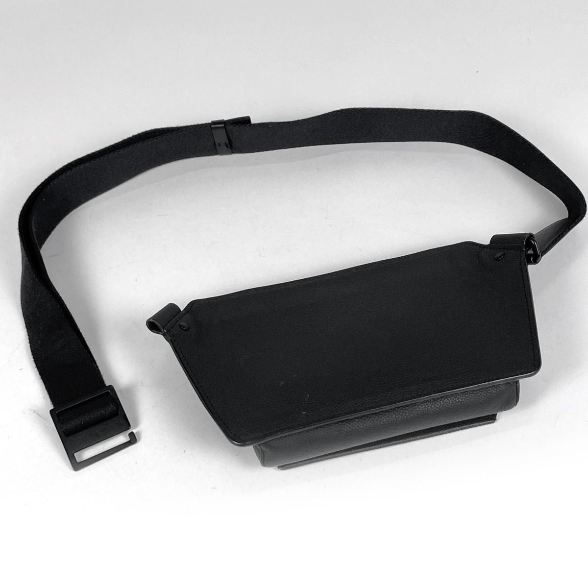 Louis Vuitton Takeoff Sling LV Aerogram Shoulder Bag Leather Noir — view 2