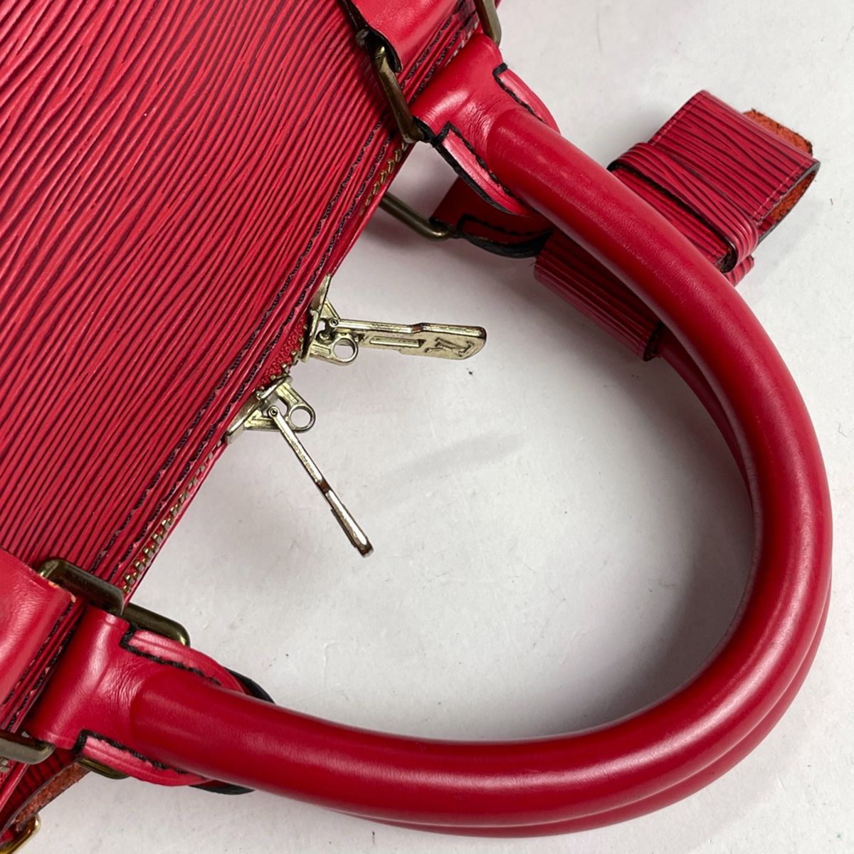 Louis Vuitton Keepall 50 Boston Bag Epi Castilian — view 8