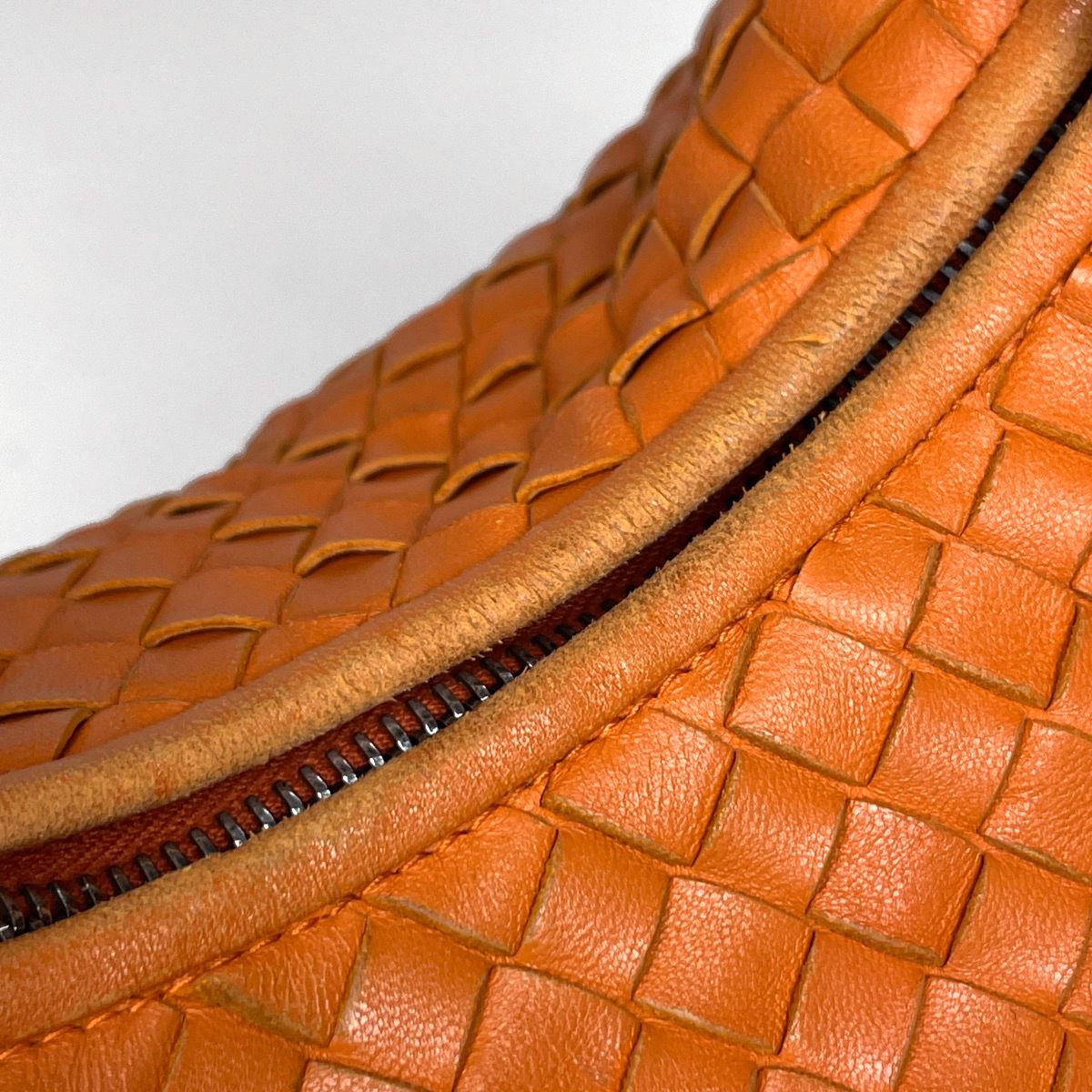 Bottega Veneta Intrecciato Shoulder Bag Hobo Leather Orange — view 5