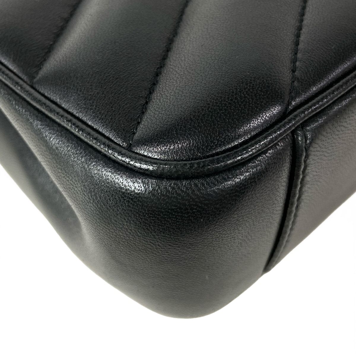 Saint Laurent Paris Shoulder Bag Loulou Small Black Chain Leather — view 9