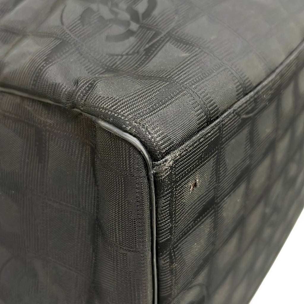 Chanel Boston Bag New Travel Line Black Leather — view 6