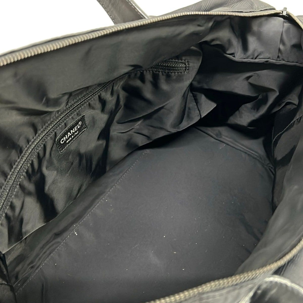 Chanel Boston Bag New Travel Line Black Leather — view 7