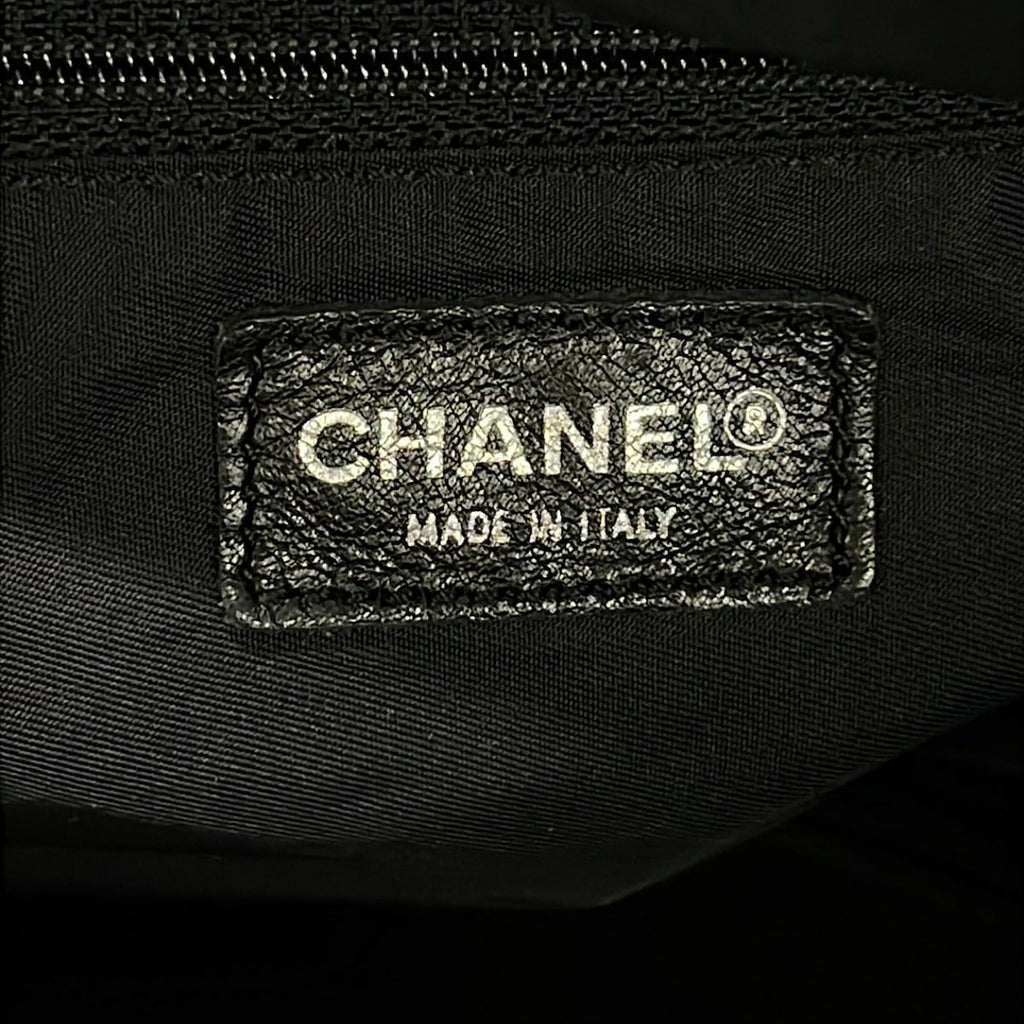 Chanel Boston Bag New Travel Line Black Leather — view 9