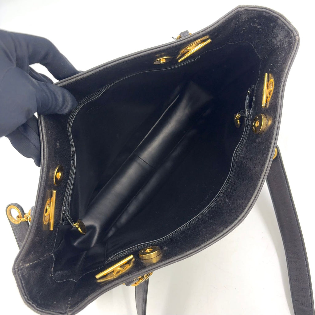 Chanel CC Logo Caviar Leather Black Shoulder Bag Gold — view 3