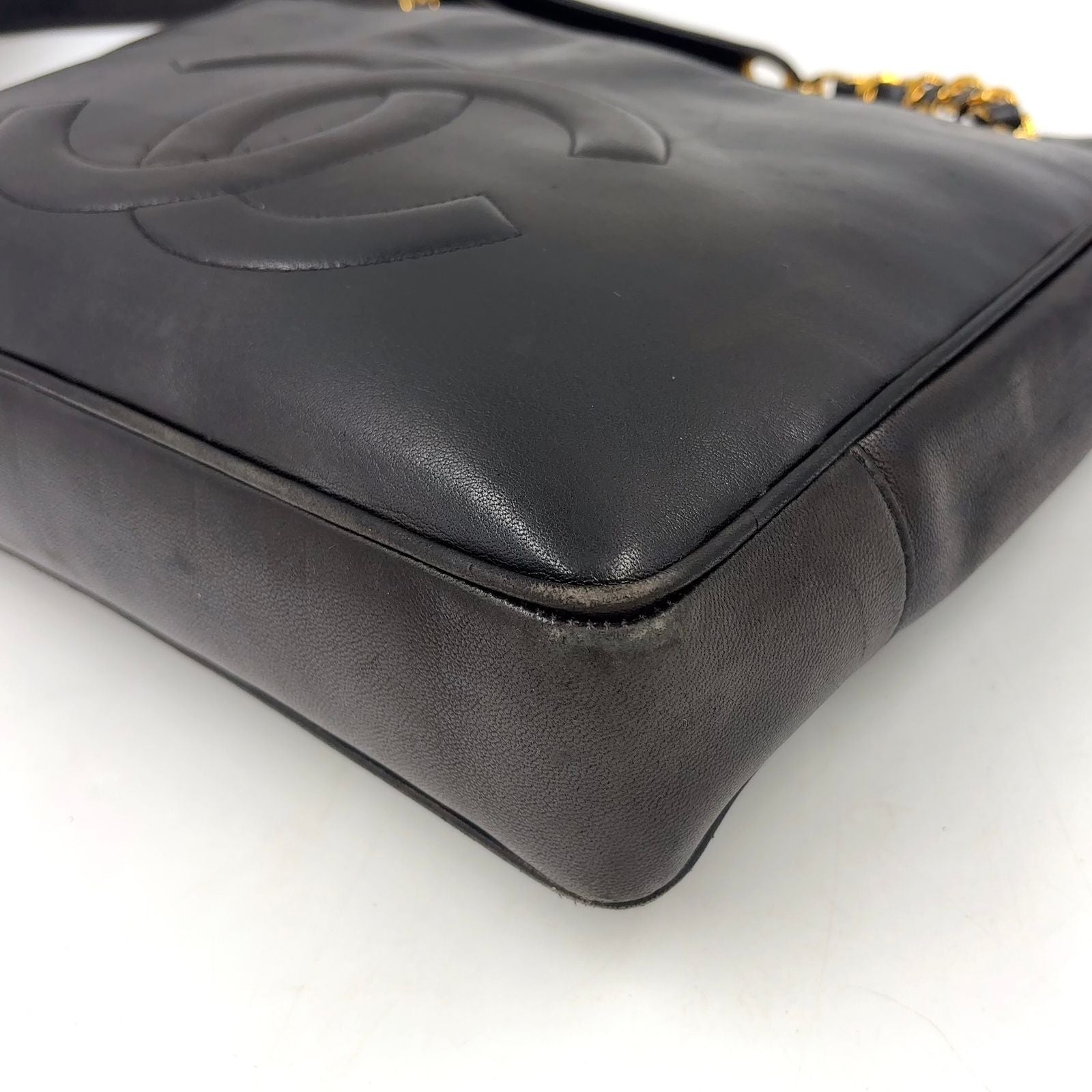 Chanel CC Logo Caviar Leather Black Shoulder Bag Gold — view 6