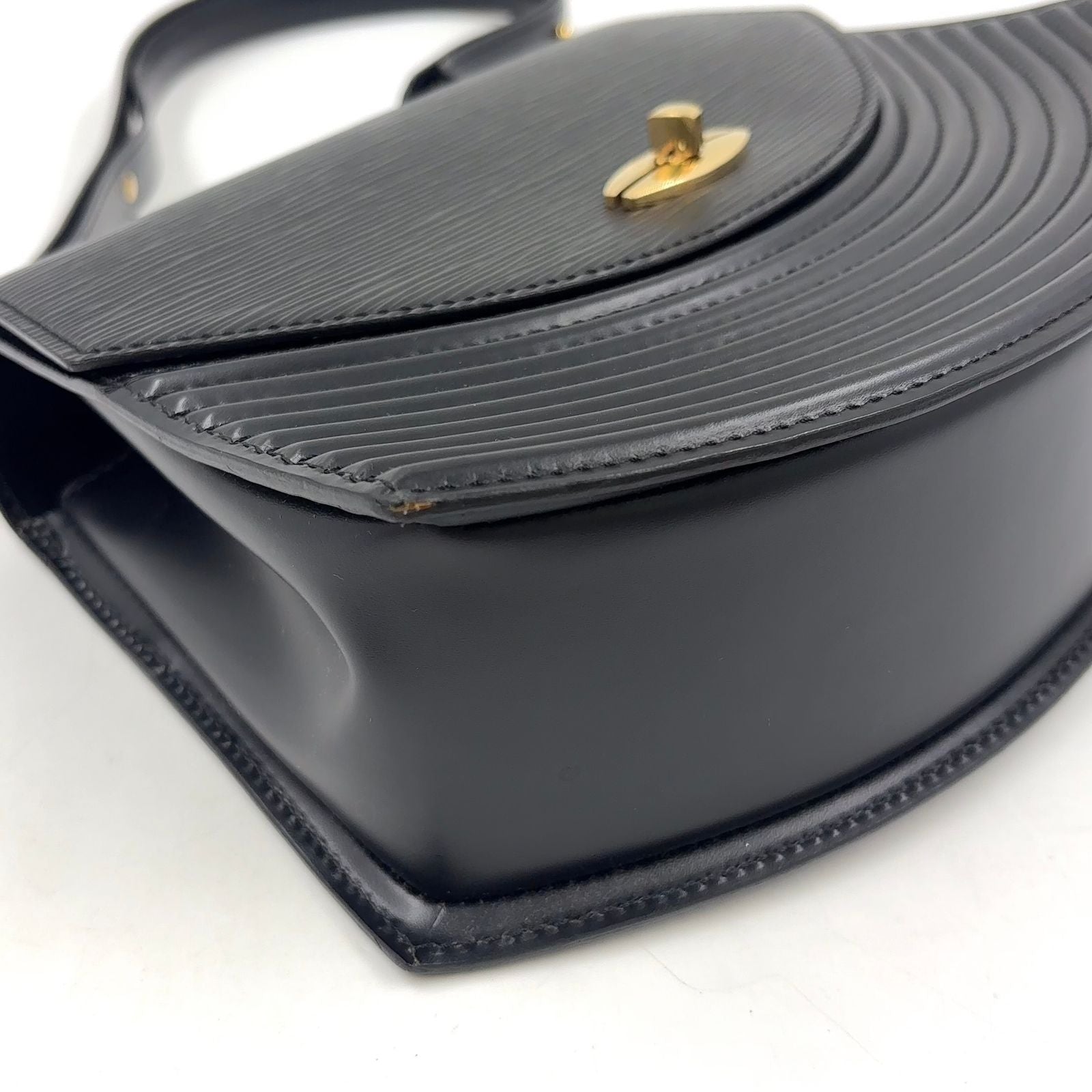 Louis Vuitton Epi Noir Leather Black Shoulder Bag Gold — view 7