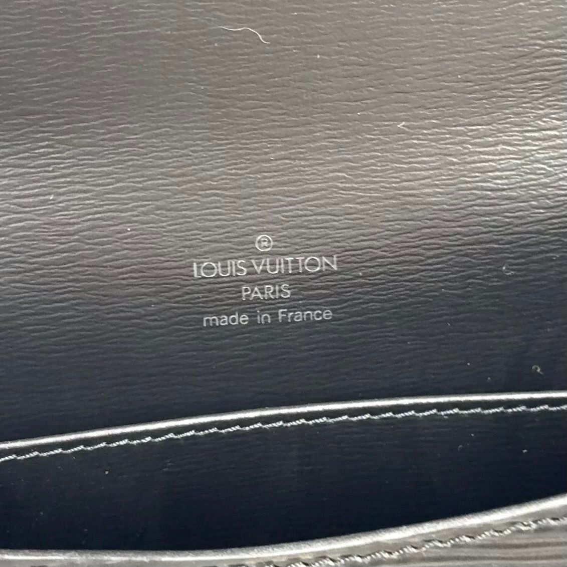 Louis Vuitton Epi Noir Leather Black Shoulder Bag Gold — view 4