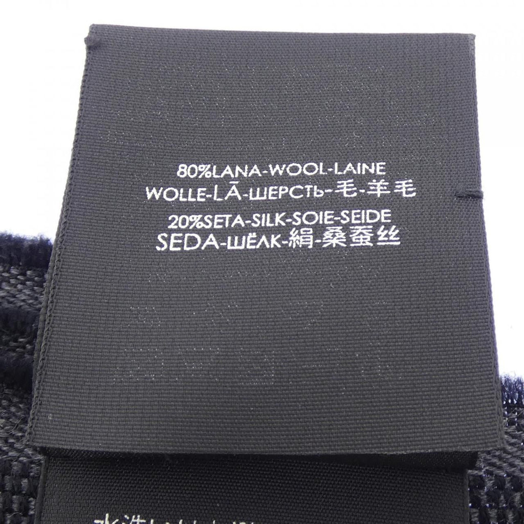 Gucci Scarf Gray — view 3