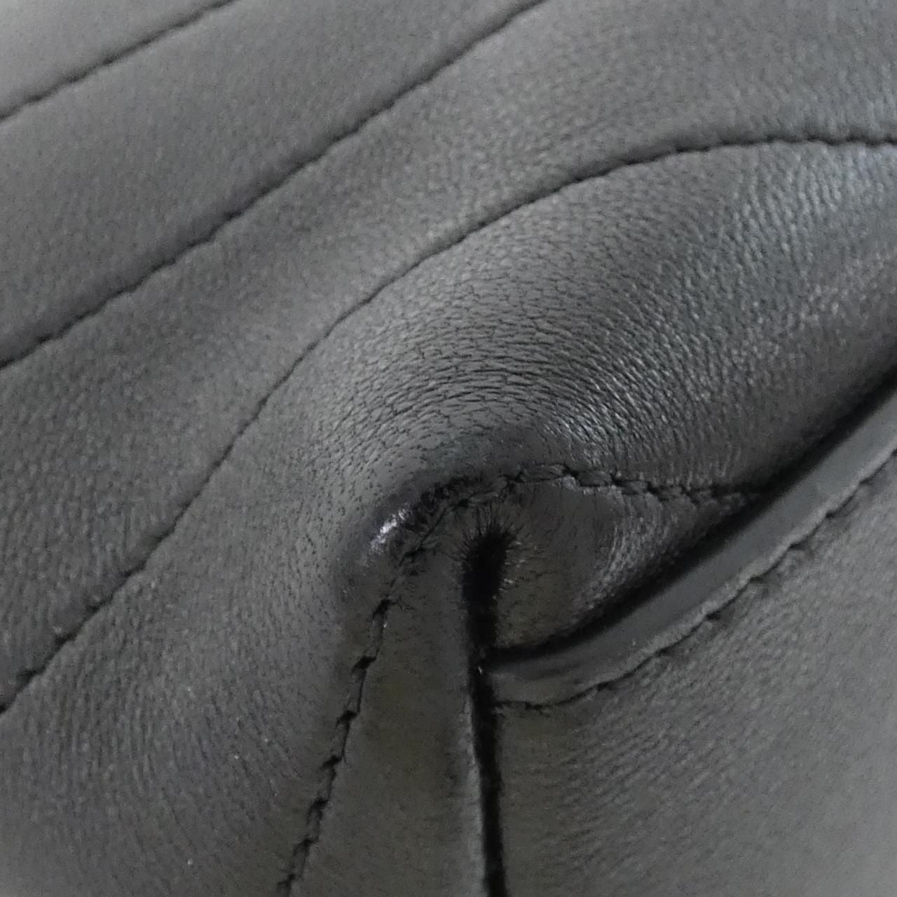 Chanel Bag Handbag Black — view 3