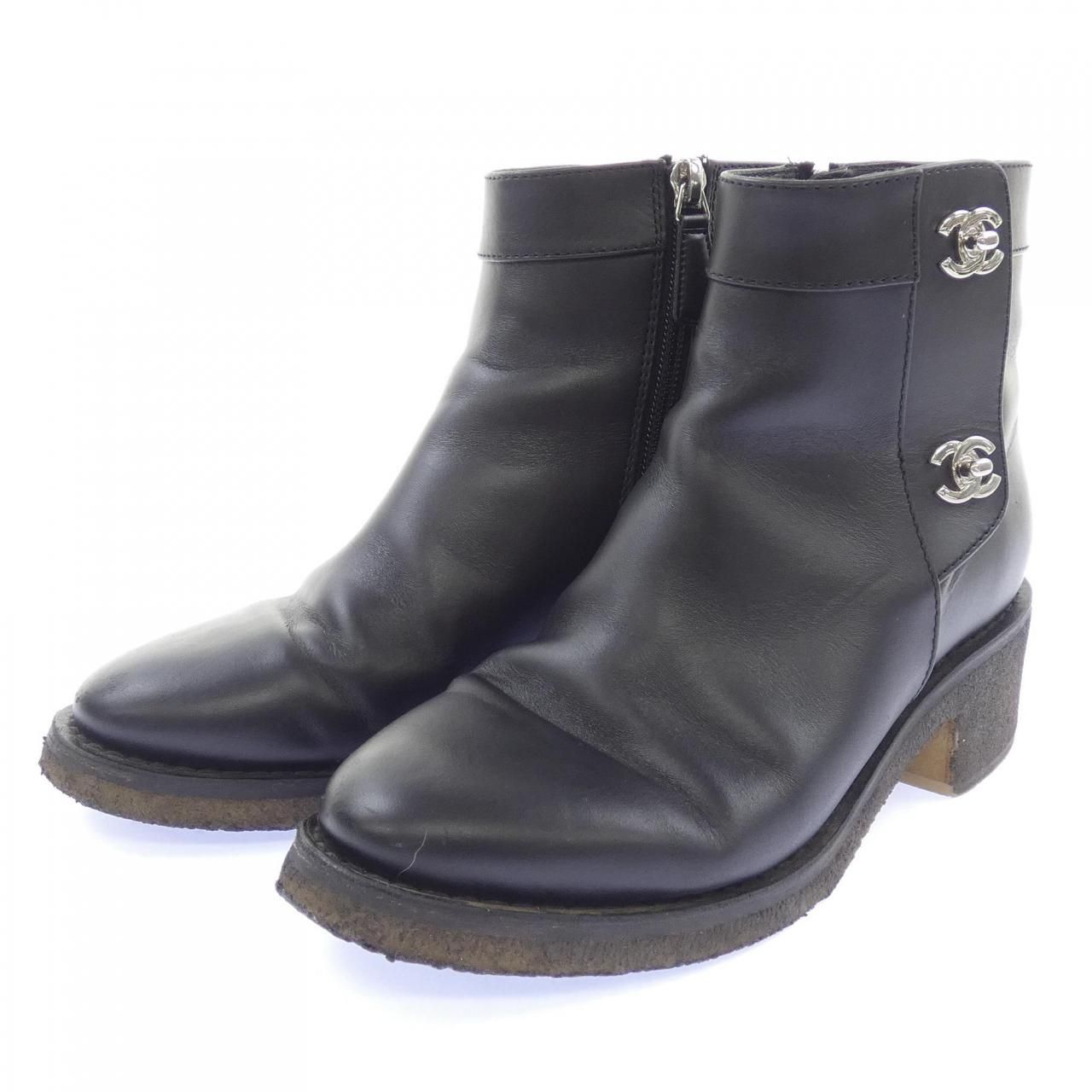 Chanel Turnlock Boots Black — view 3