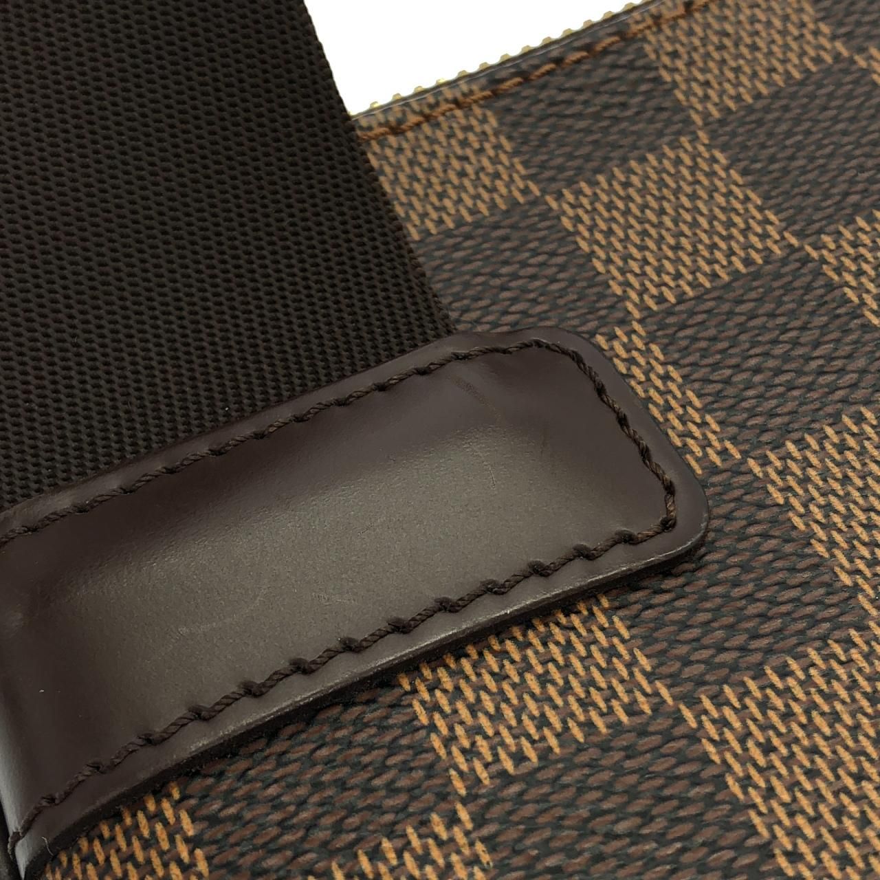 Louis Vuitton Damier Pochette Melville Shoulder — view 4