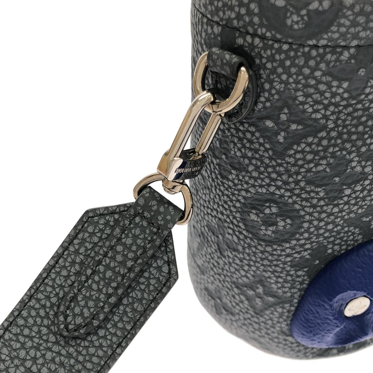 Louis Vuitton Chalk Pouch — view 5