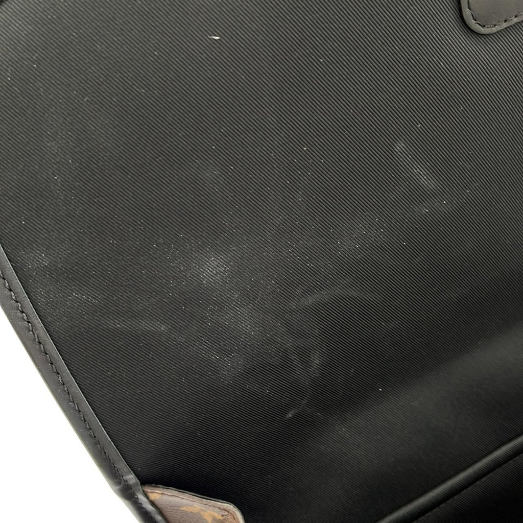Louis Vuitton Monogram Macassar Arch Messenger GM Shoulder — view 9