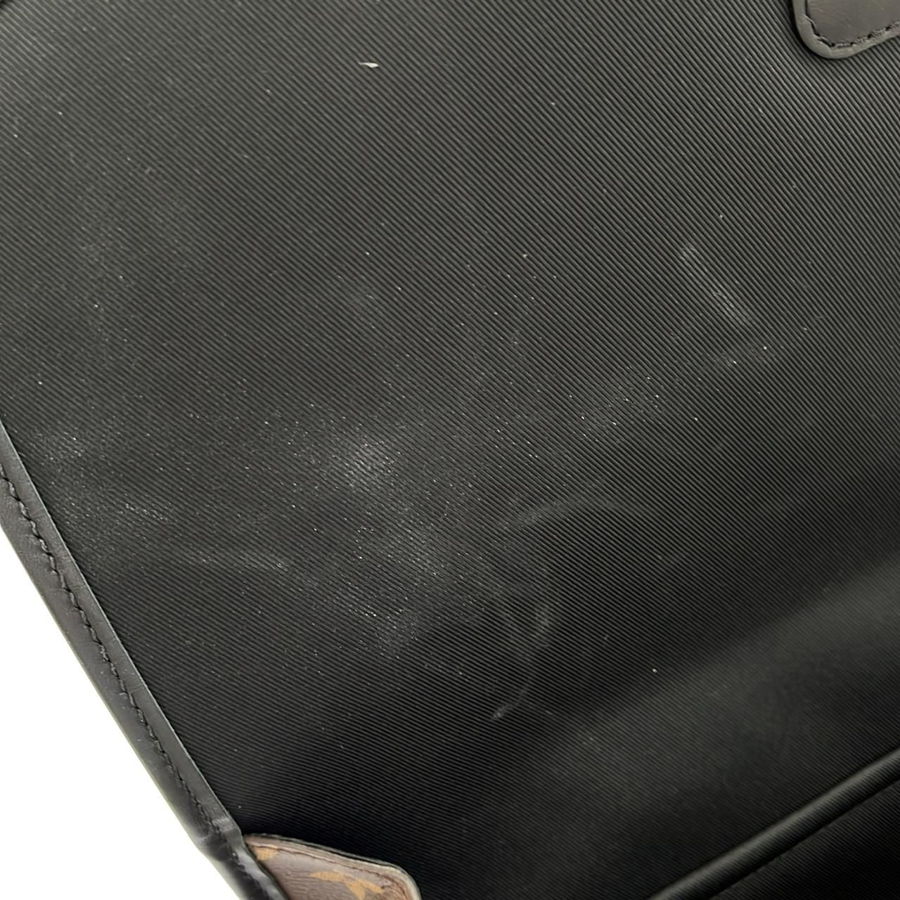 Louis Vuitton Monogram Macassar Arch Messenger GM Shoulder — view 9