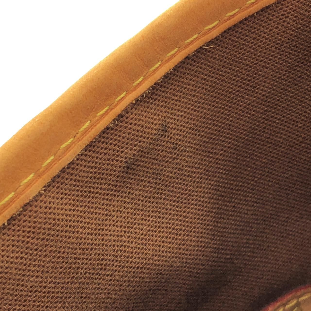 Louis Vuitton Monogram Batignolles Vertical Shoulder — view 7