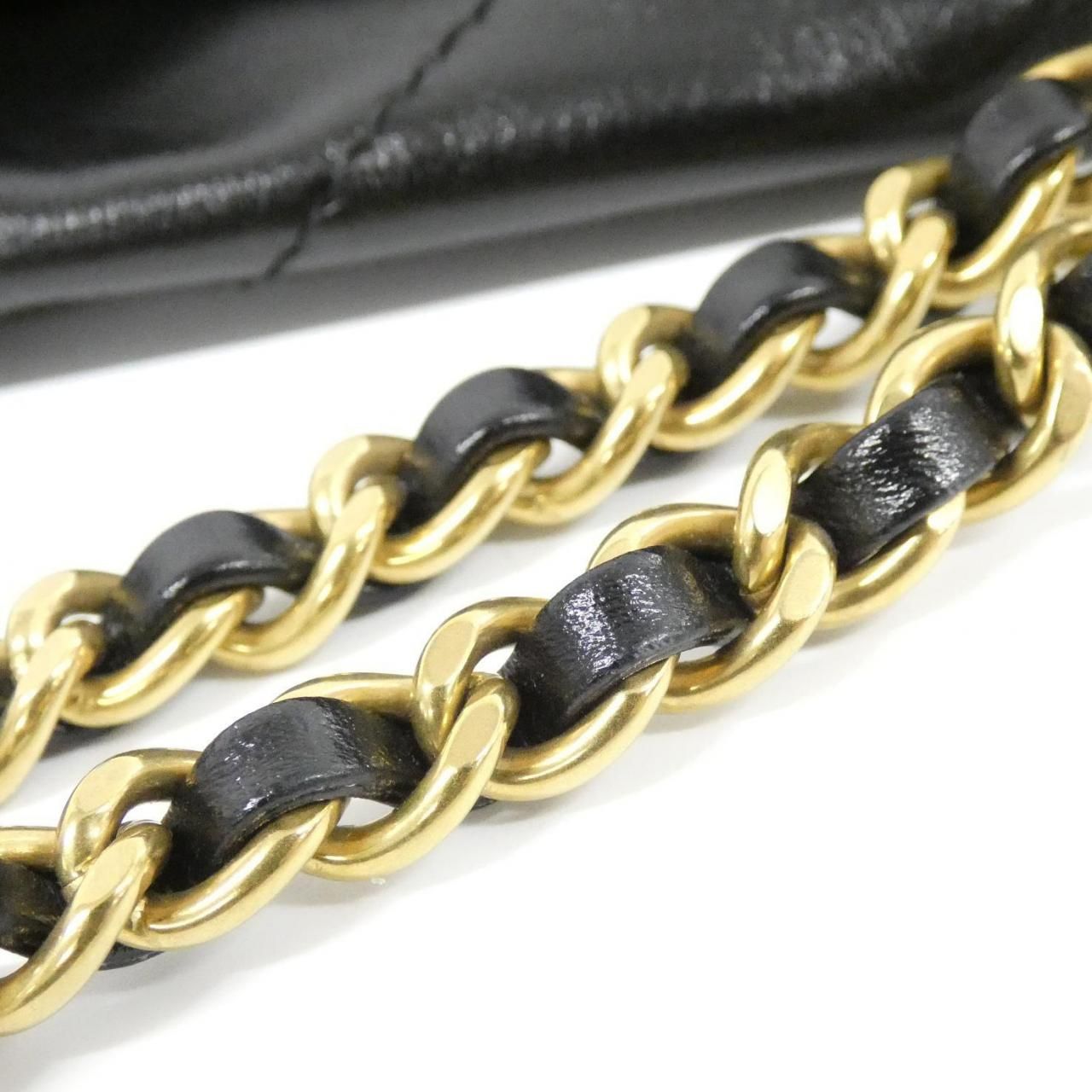 Chanel 22 Line Mini — view 5