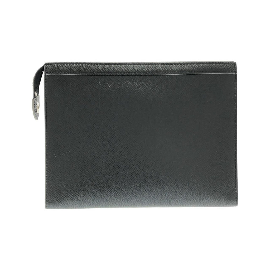 Louis Vuitton Taiga Pochette Voyage MM — view 2